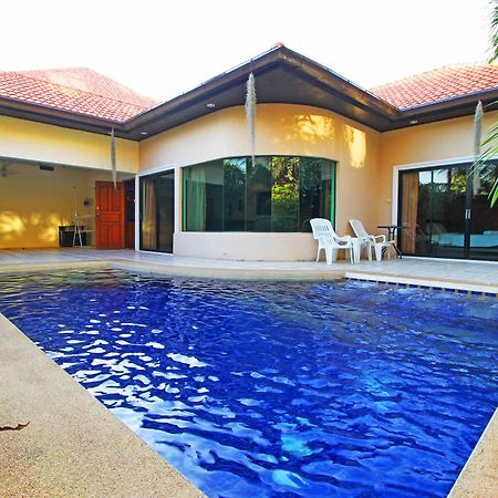 Cosy Beach Pool Villas By Pattaya Sunny Rentals Exteriör bild