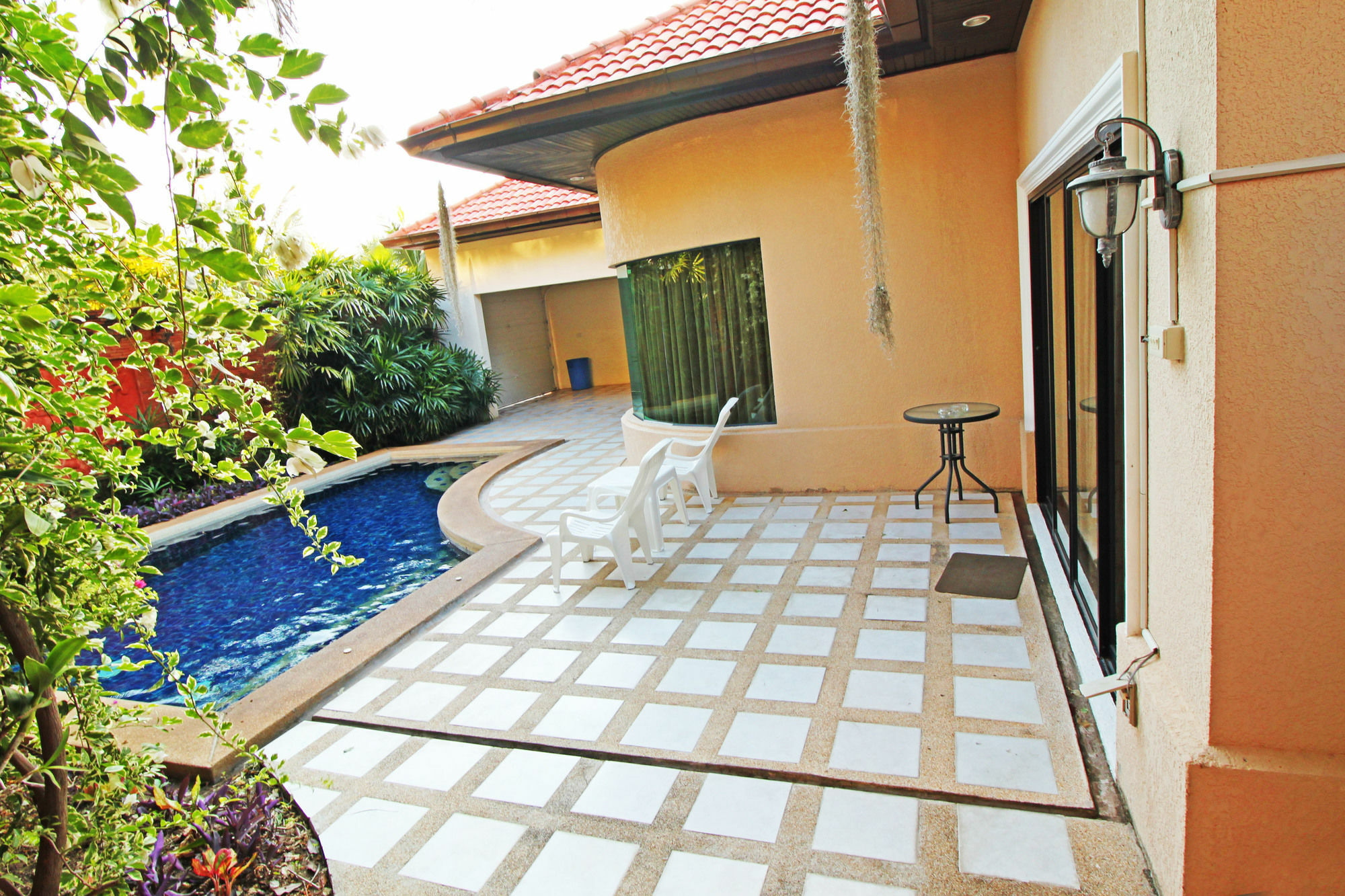 Cosy Beach Pool Villas By Pattaya Sunny Rentals Exteriör bild