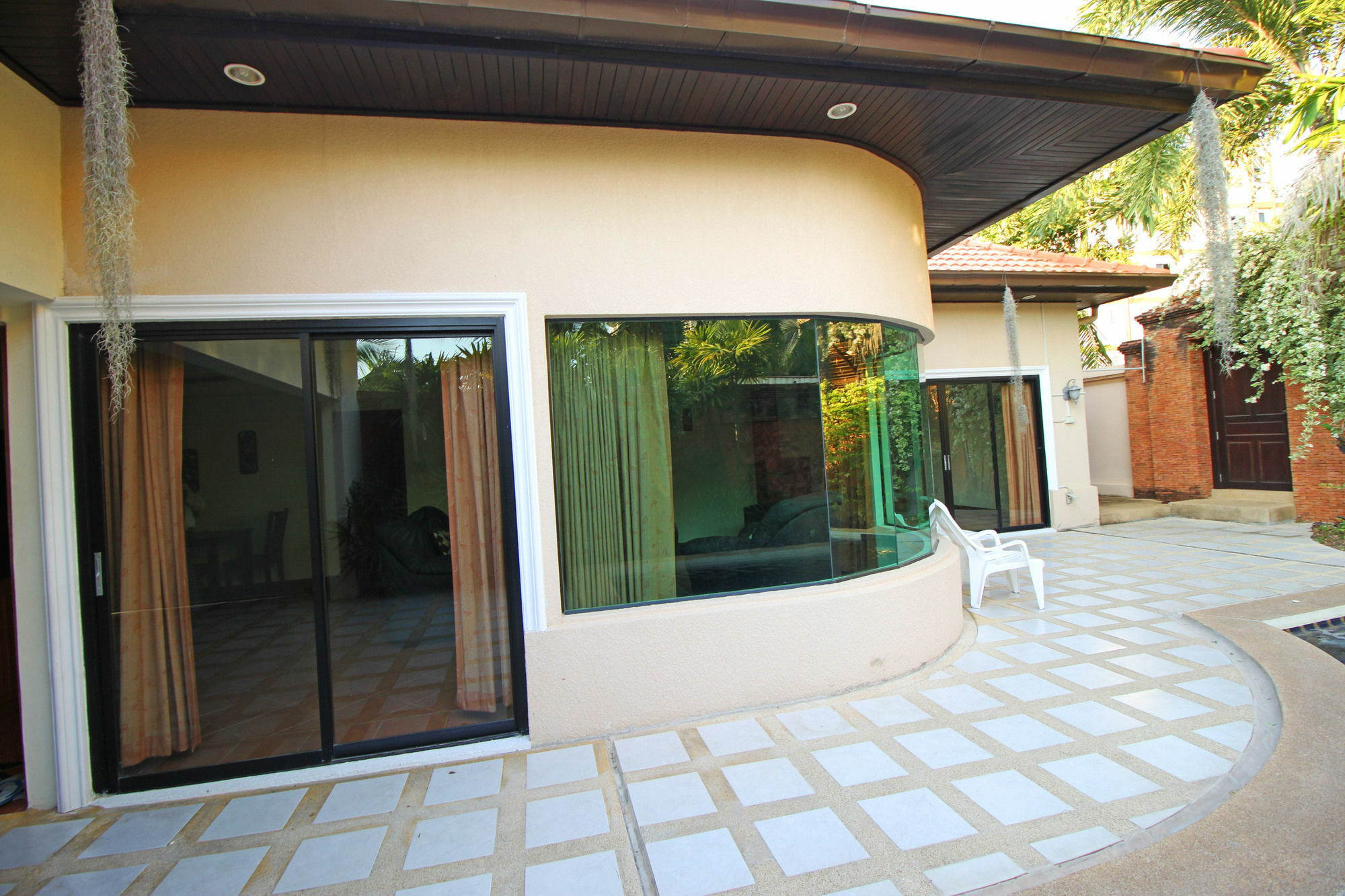 Cosy Beach Pool Villas By Pattaya Sunny Rentals Exteriör bild