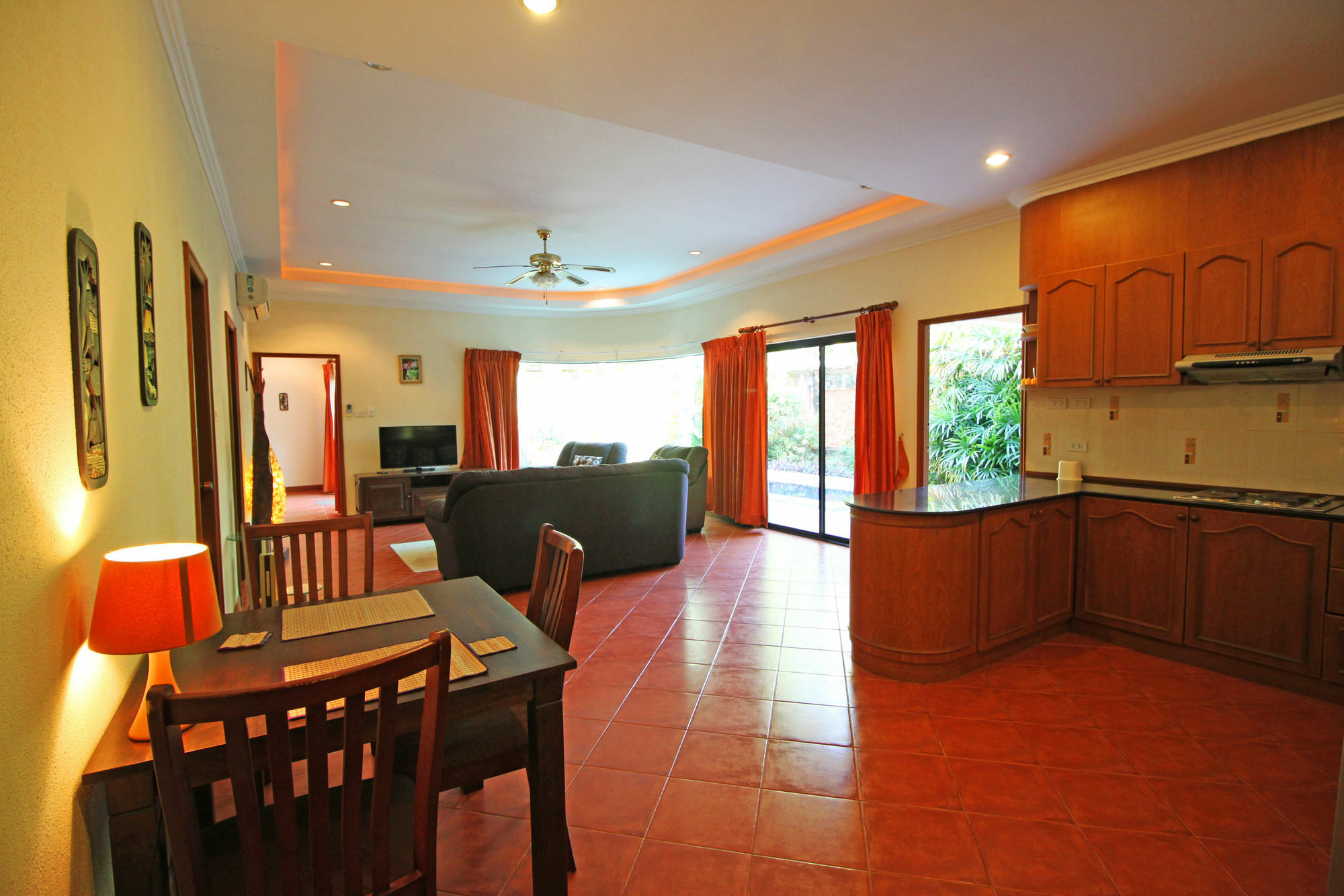 Cosy Beach Pool Villas By Pattaya Sunny Rentals Exteriör bild
