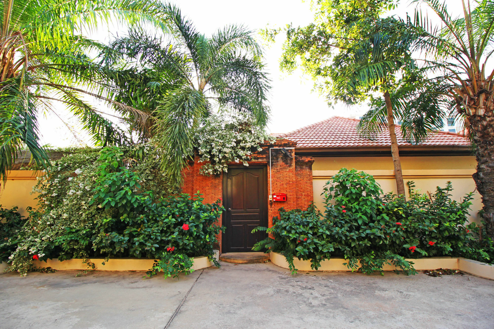 Cosy Beach Pool Villas By Pattaya Sunny Rentals Exteriör bild