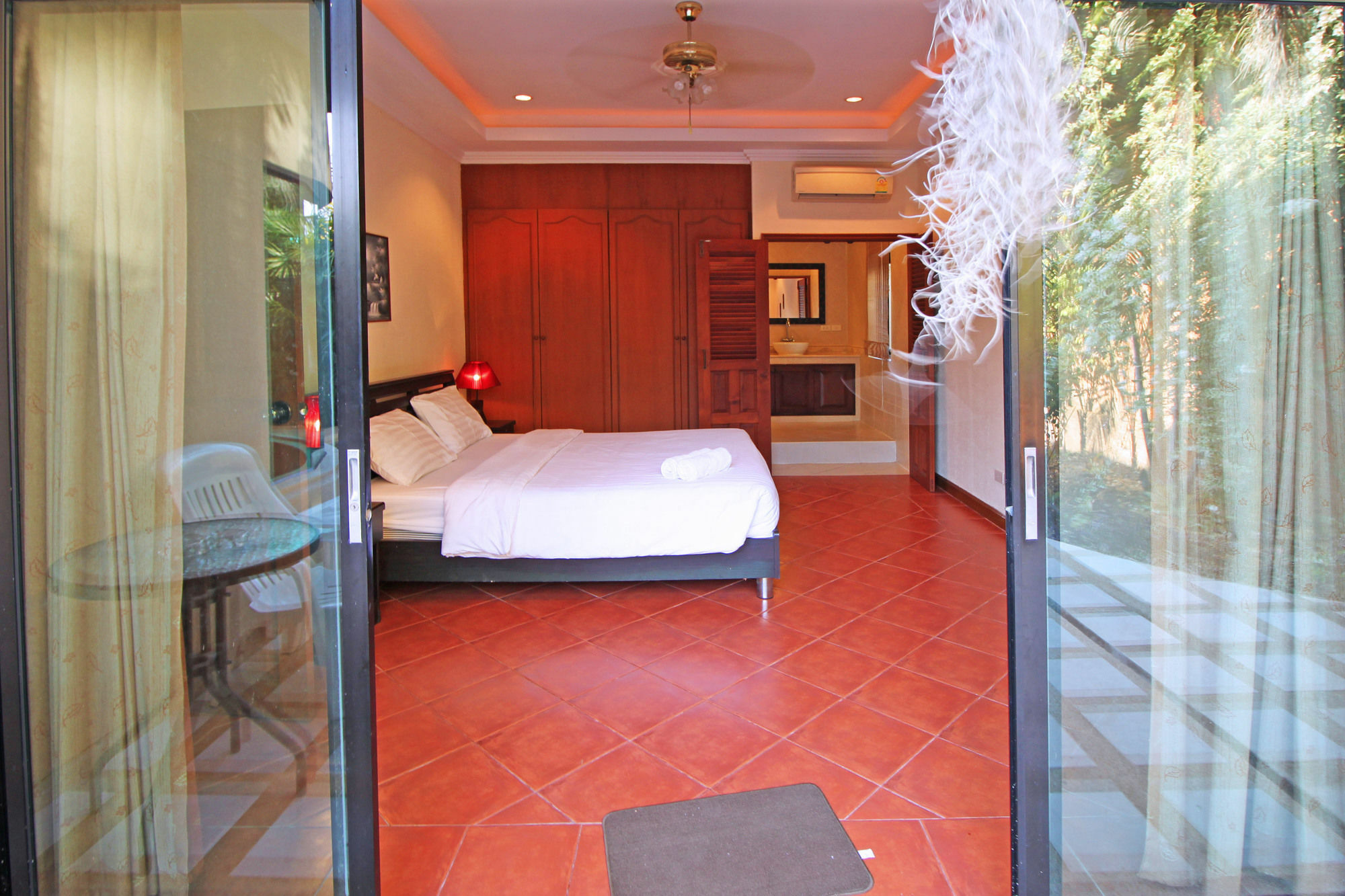 Cosy Beach Pool Villas By Pattaya Sunny Rentals Exteriör bild