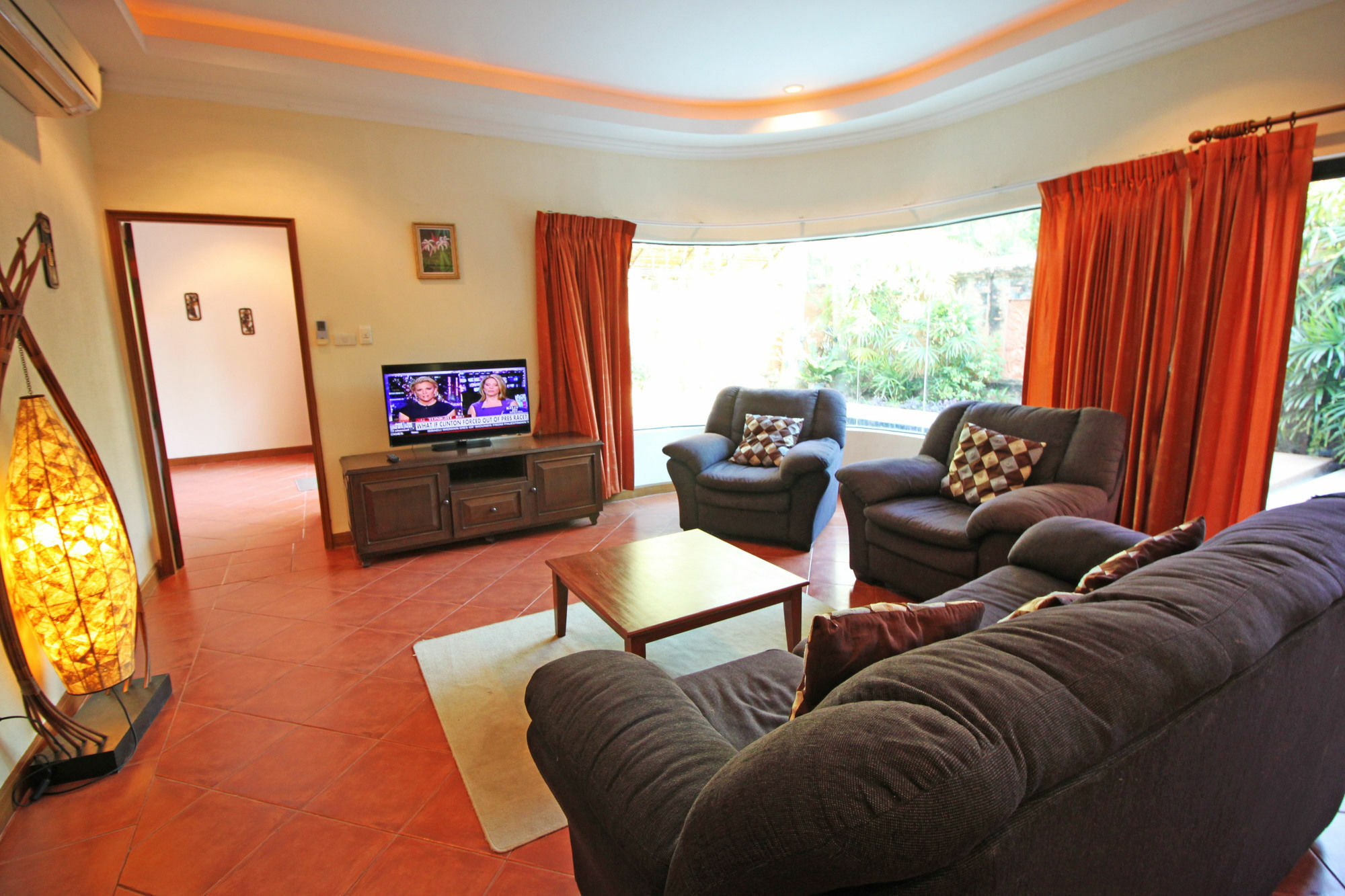 Cosy Beach Pool Villas By Pattaya Sunny Rentals Exteriör bild