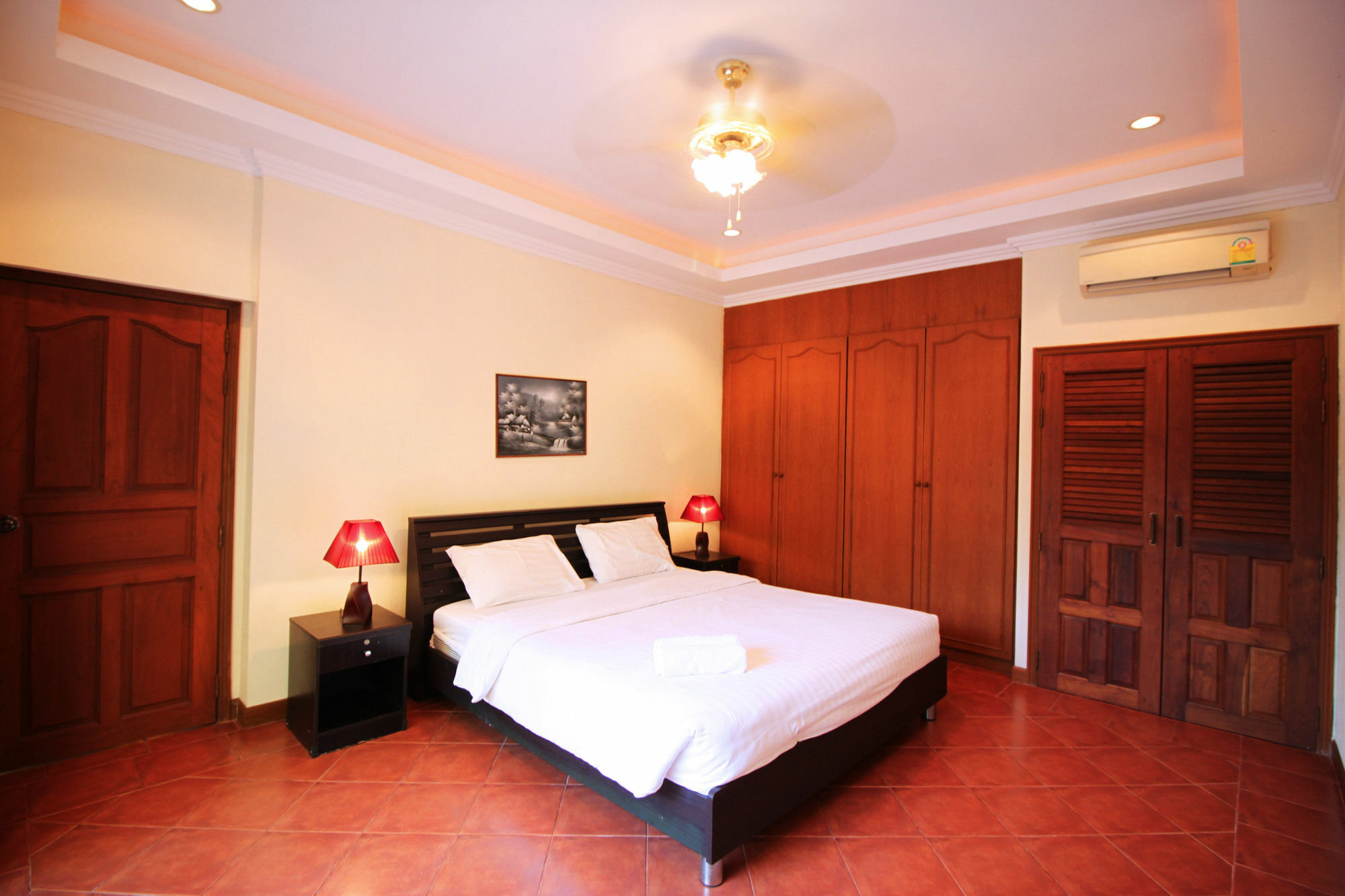 Cosy Beach Pool Villas By Pattaya Sunny Rentals Exteriör bild